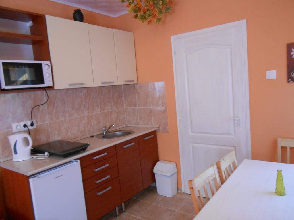 Castello Vendeg Es Apartmanhaz 에게르 객실 사진