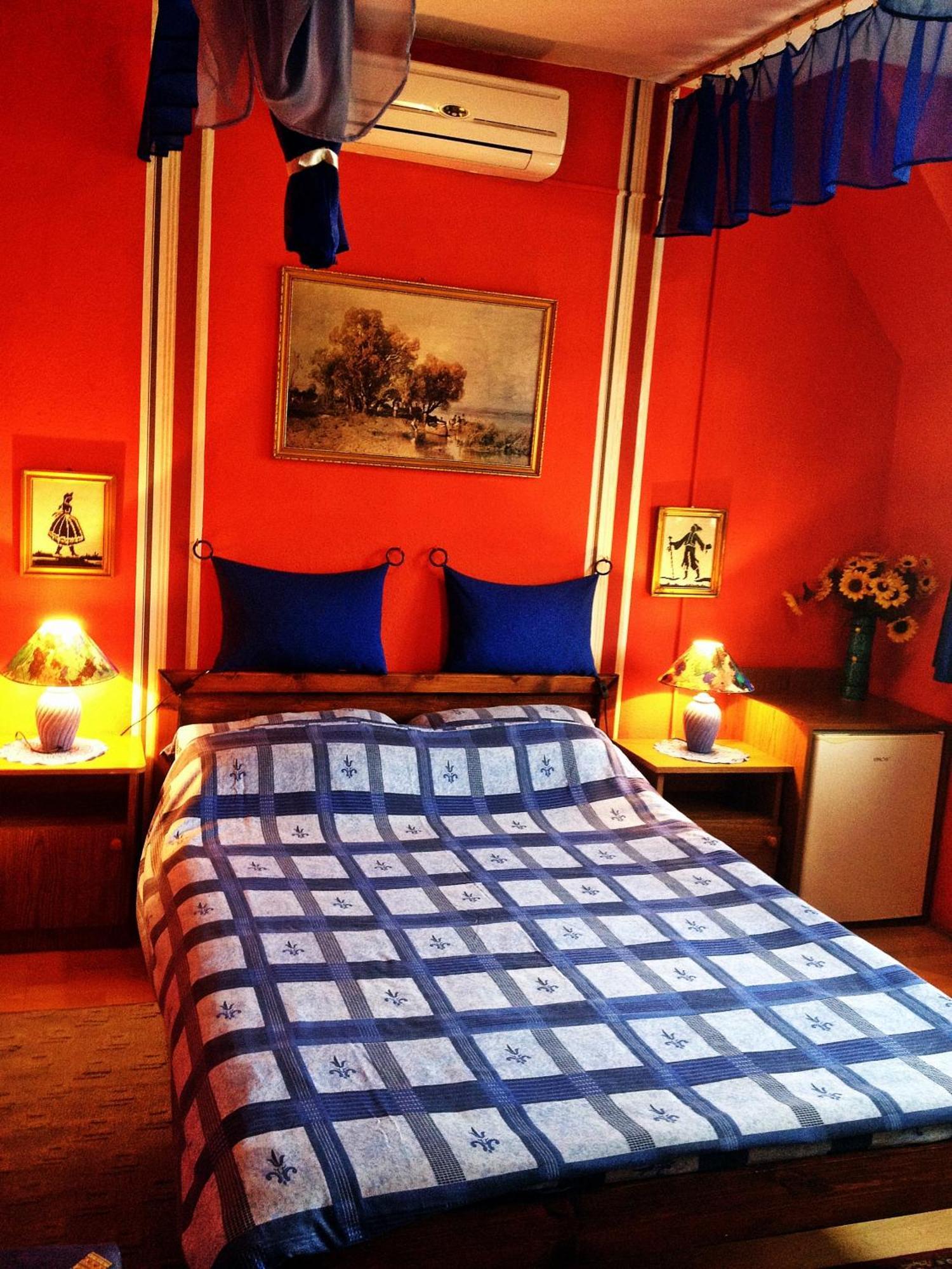 Castello Vendeg Es Apartmanhaz 에게르 외부 사진