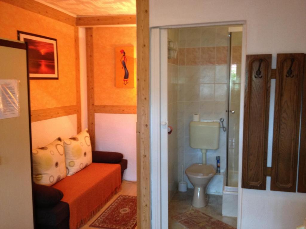 Castello Vendeg Es Apartmanhaz 에게르 객실 사진